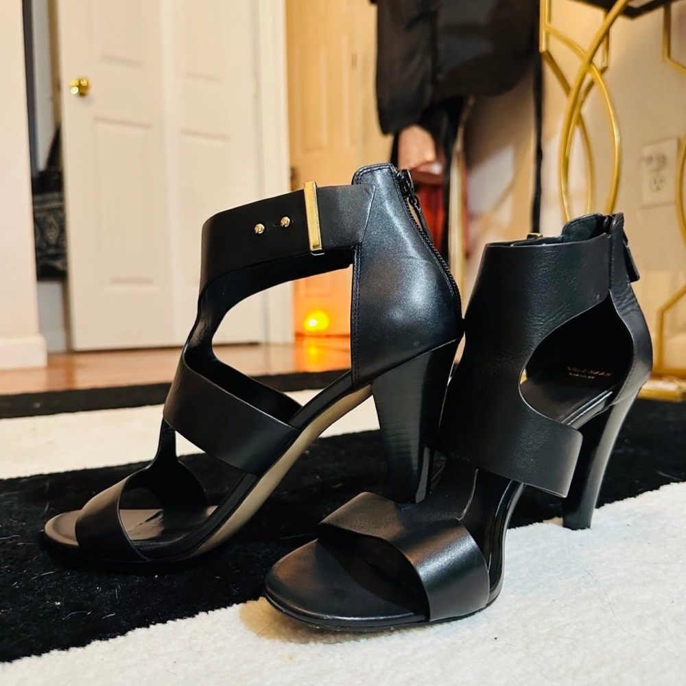 Cole Haan Grand OS Black Leather Moama T Strap Heels Size 11B
